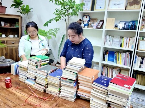 咸安 圖書(shū)1.jpg.jpg